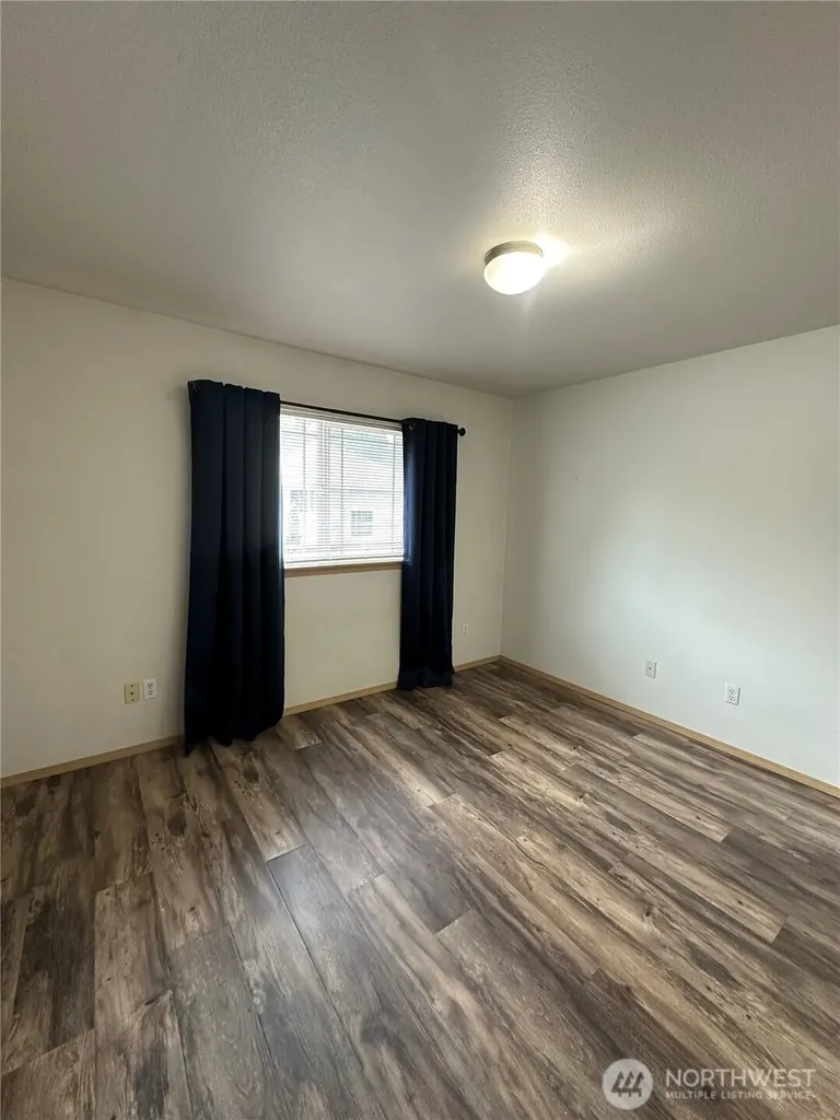 5705 Graham Avenue Sumner WA 98390