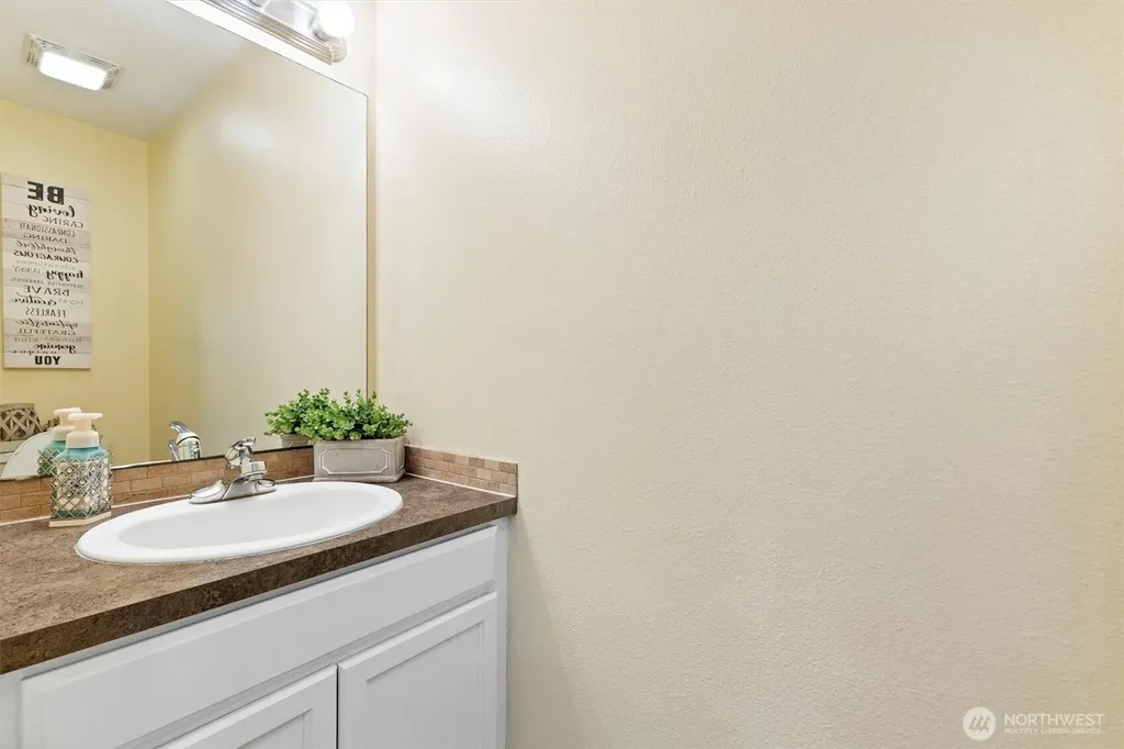 2435 Baldwin Place Blaine WA 98230