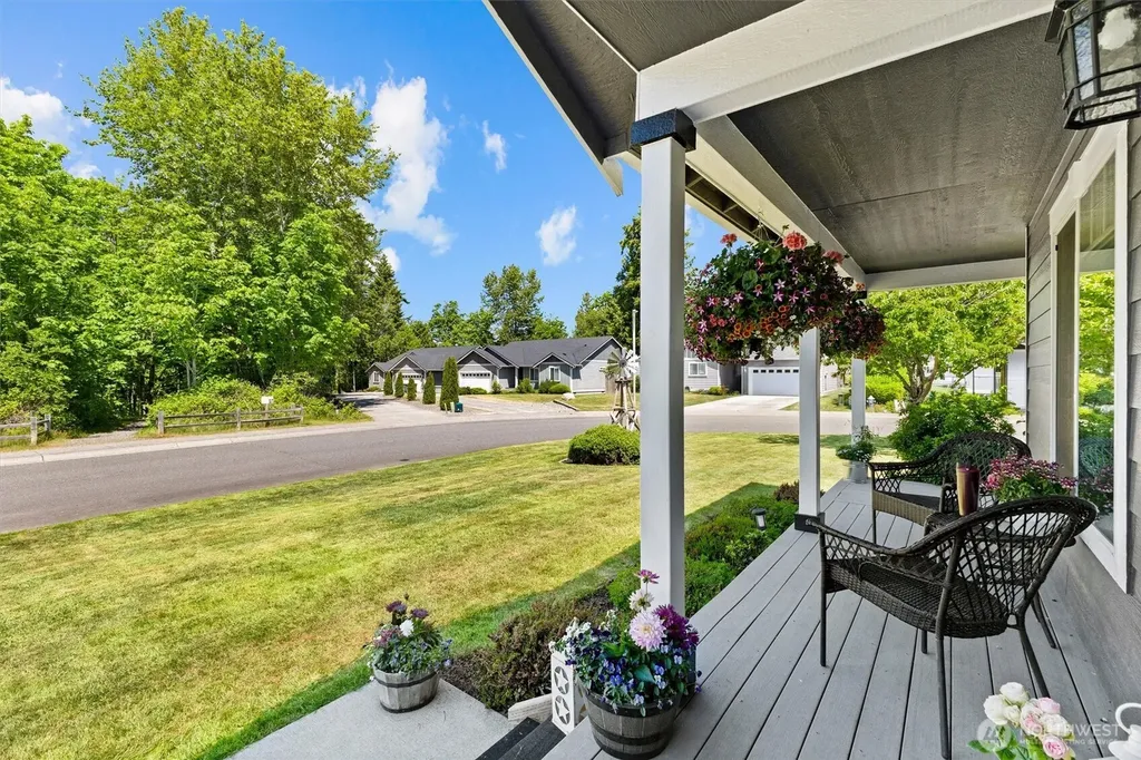 2435 Baldwin Place Blaine WA 98230