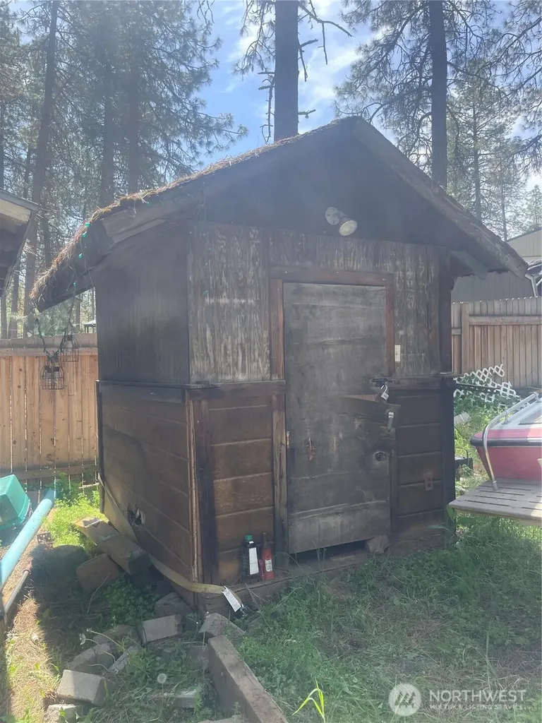 13901 S Clear Lake Road Cheney WA 99004