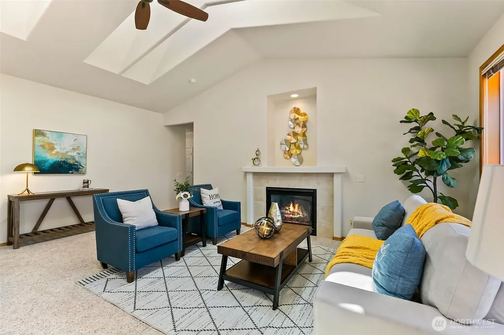 20604 Damson Road Lynnwood WA 98036