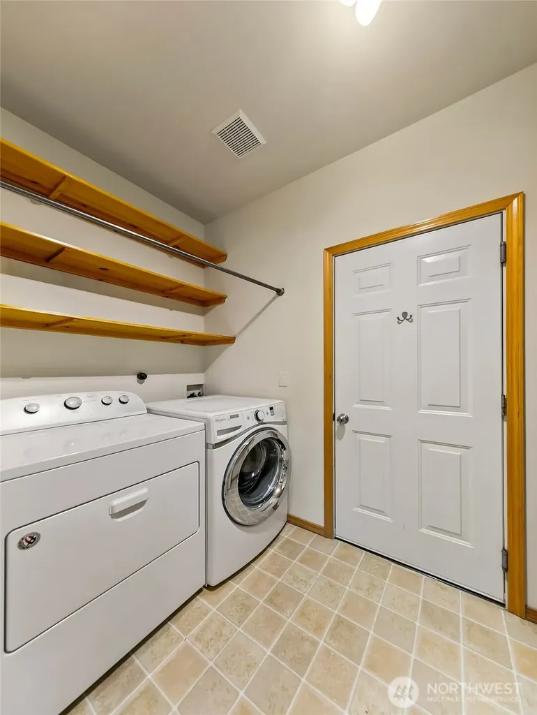 20604 Damson Road Lynnwood WA 98036