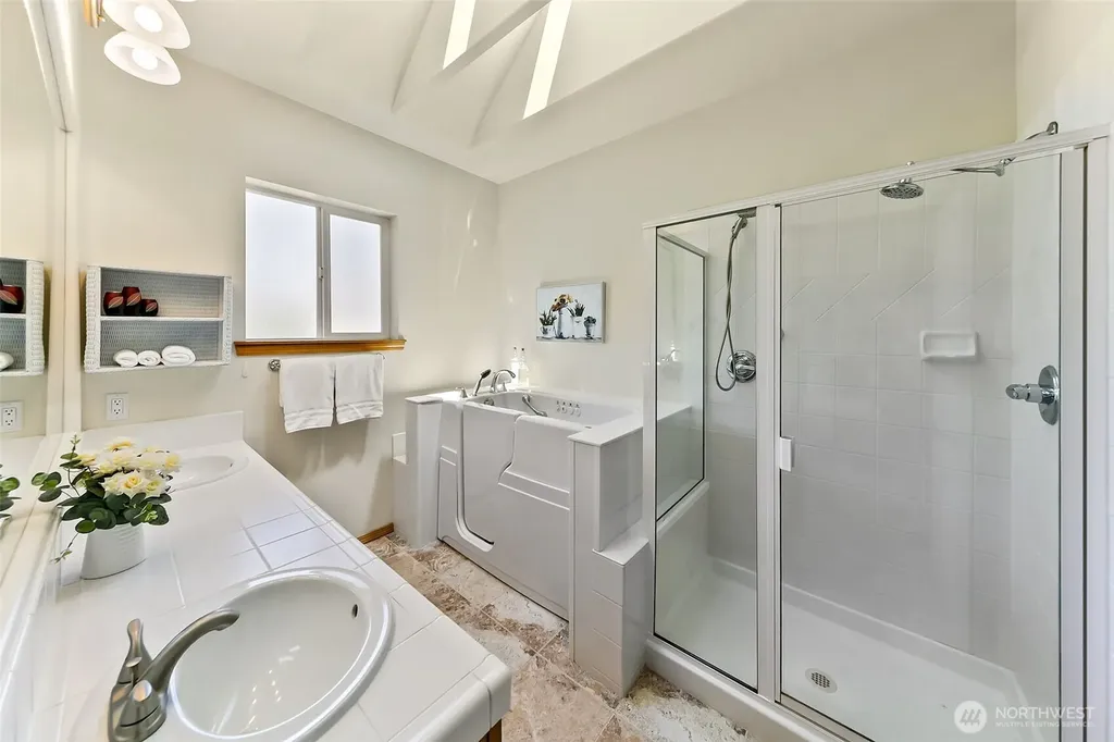 20604 Damson Road Lynnwood WA 98036