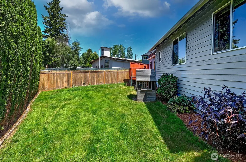 20604 Damson Road Lynnwood WA 98036