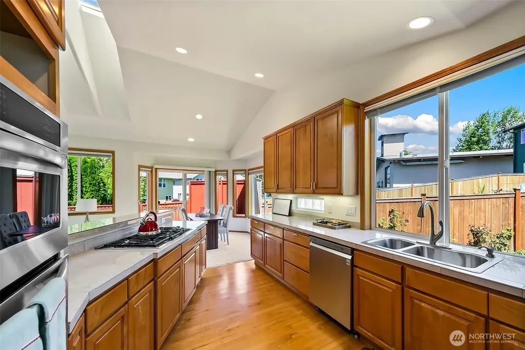 20604 Damson Road Lynnwood WA 98036