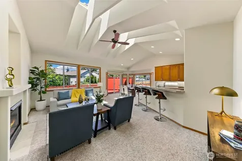 20604 Damson Road Lynnwood WA 98036