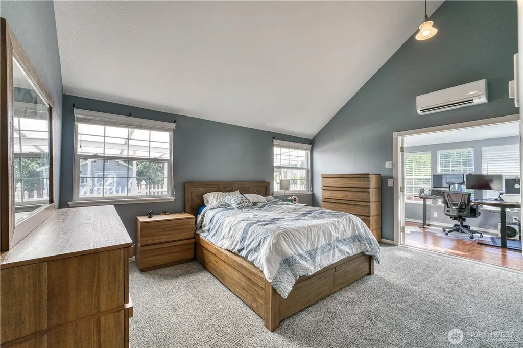 1018 NE Knights Court Bremerton WA 98311