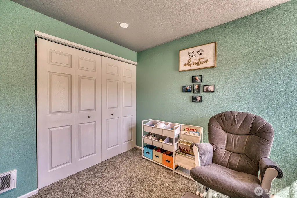 1018 NE Knights Court Bremerton WA 98311