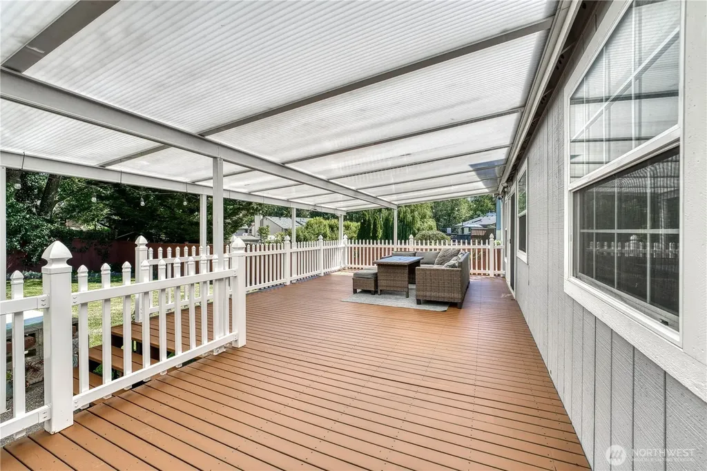 1018 NE Knights Court Bremerton WA 98311