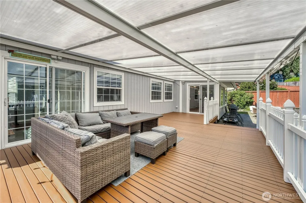 1018 NE Knights Court Bremerton WA 98311