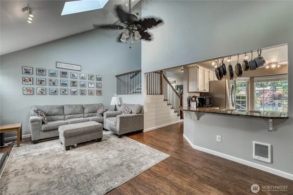 1018 NE Knights Court Bremerton WA 98311
