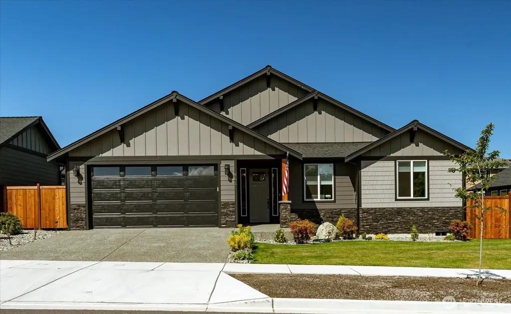 961 NW Shire Street Oak Harbor WA 98277
