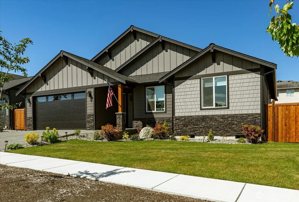 961 NW Shire Street Oak Harbor WA 98277