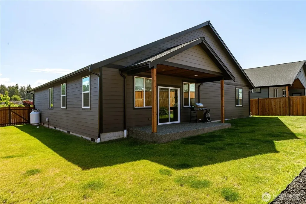961 NW Shire Street Oak Harbor WA 98277