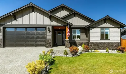 961 NW Shire Street Oak Harbor WA 98277