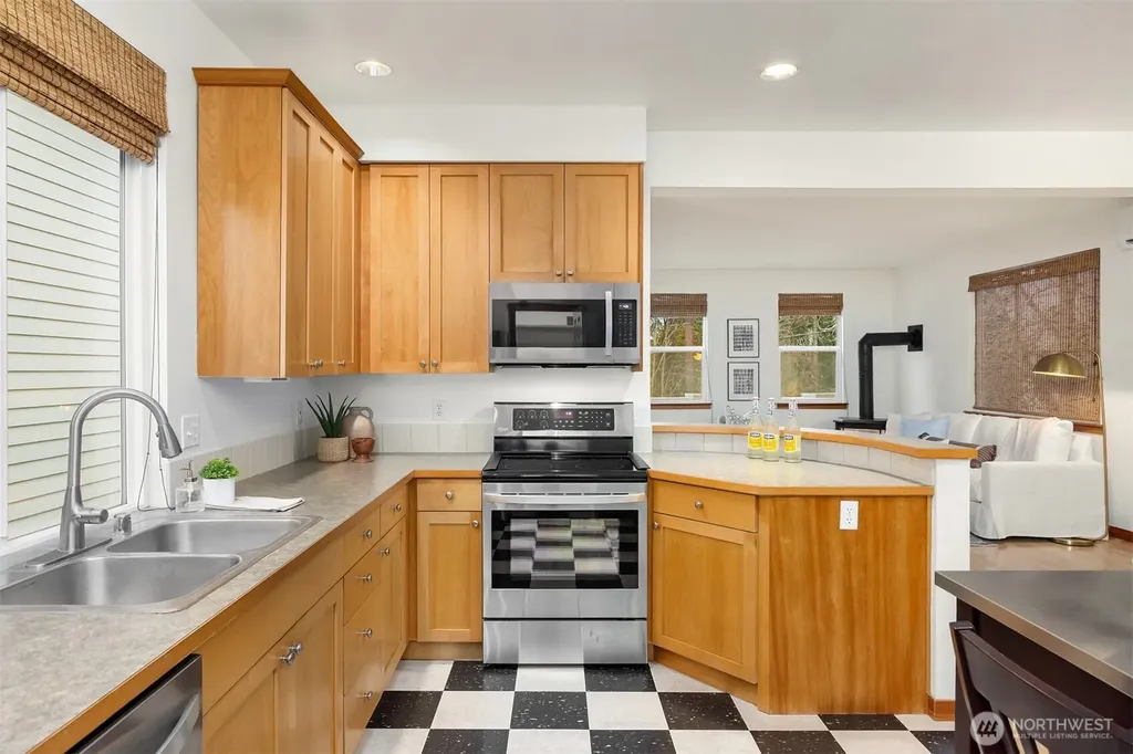 300 Wyatt Way NE Bainbridge Island WA 98110
