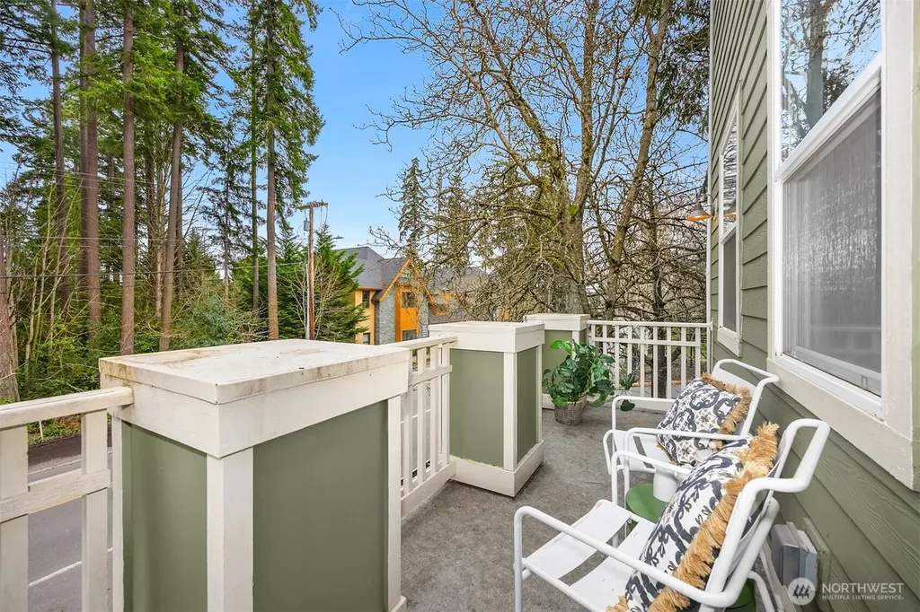 300 Wyatt Way NE Bainbridge Island WA 98110