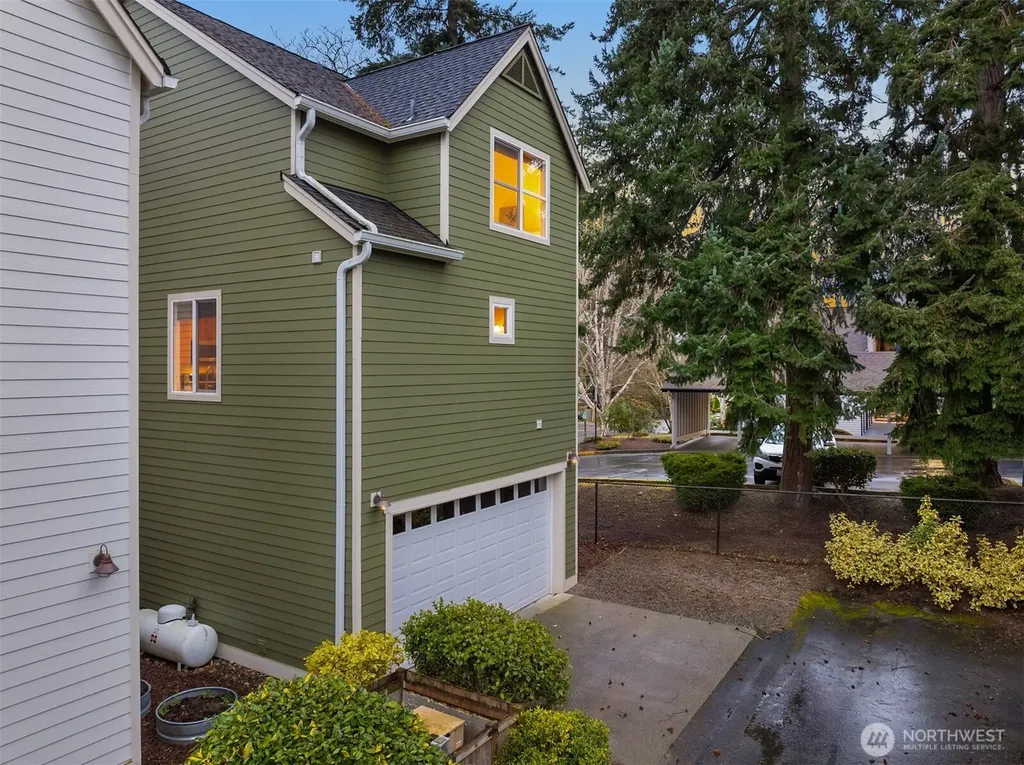 300 Wyatt Way NE Bainbridge Island WA 98110