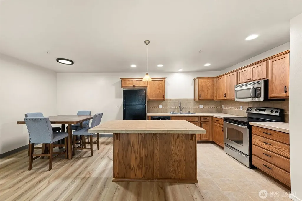 1409 Evergreen Park Drive SW Olympia WA 98502