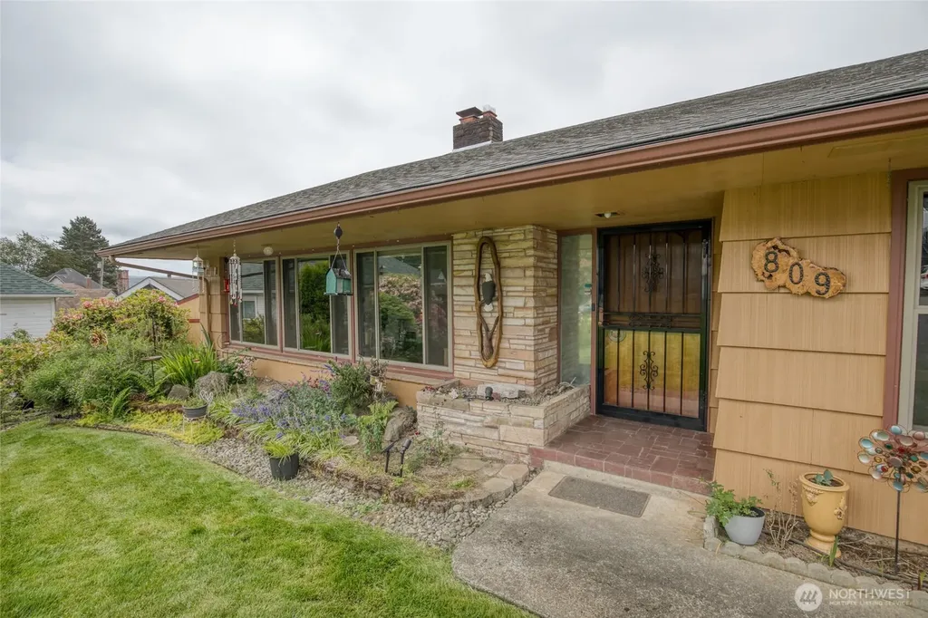 809 N L Street Aberdeen WA 98520
