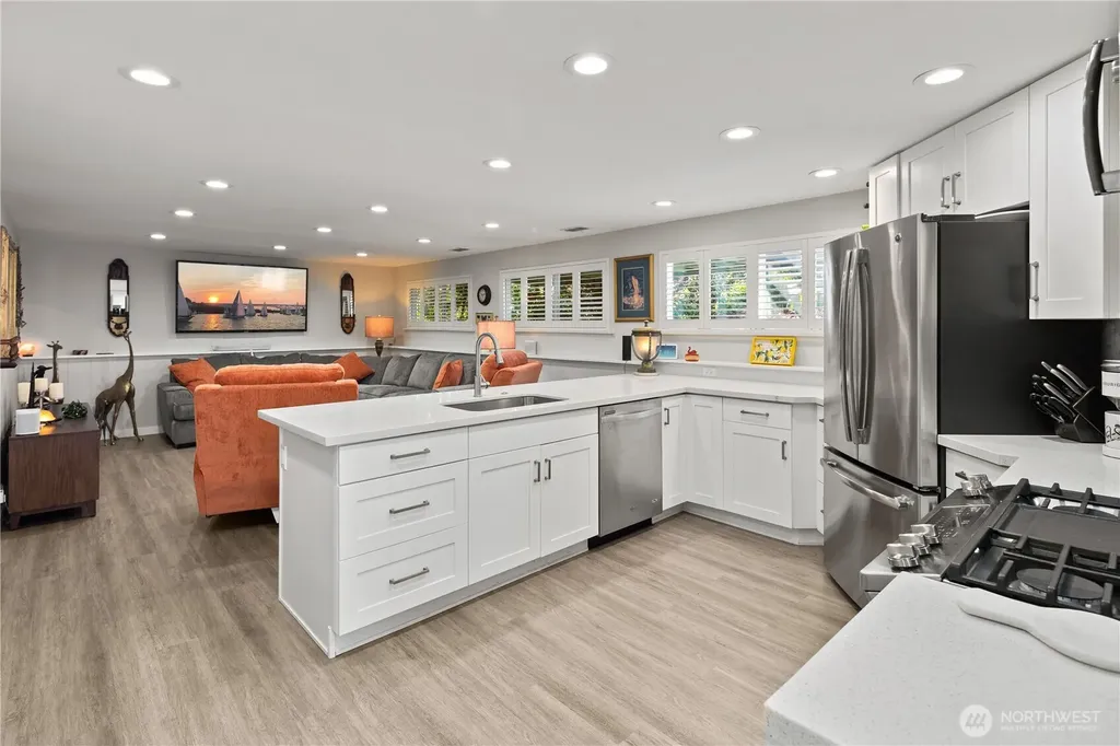 707 W Bertona Street Seattle WA 98119