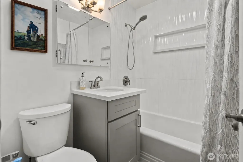 707 W Bertona Street Seattle WA 98119