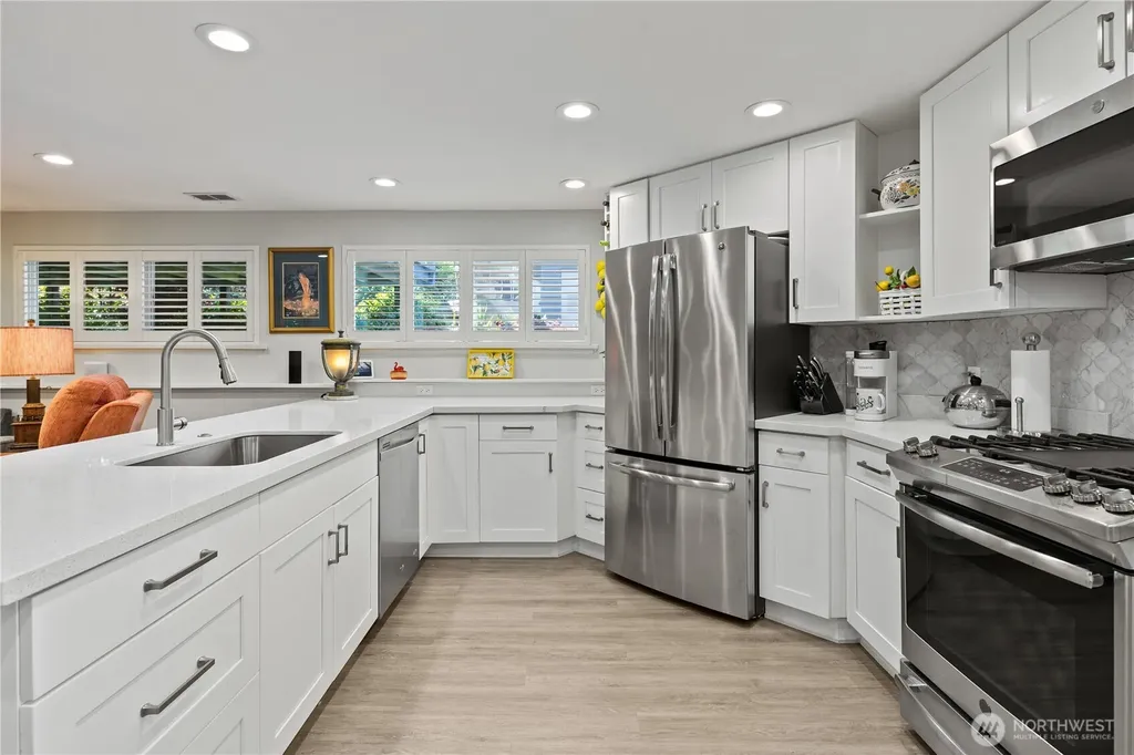 707 W Bertona Street Seattle WA 98119