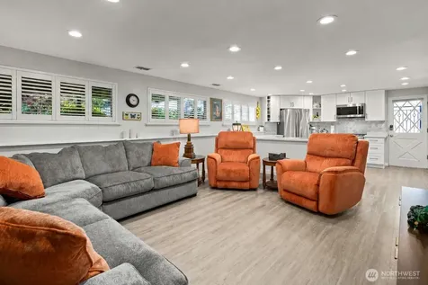 707 W Bertona Street Seattle WA 98119