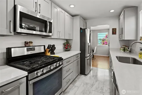 707 W Bertona Street Seattle WA 98119