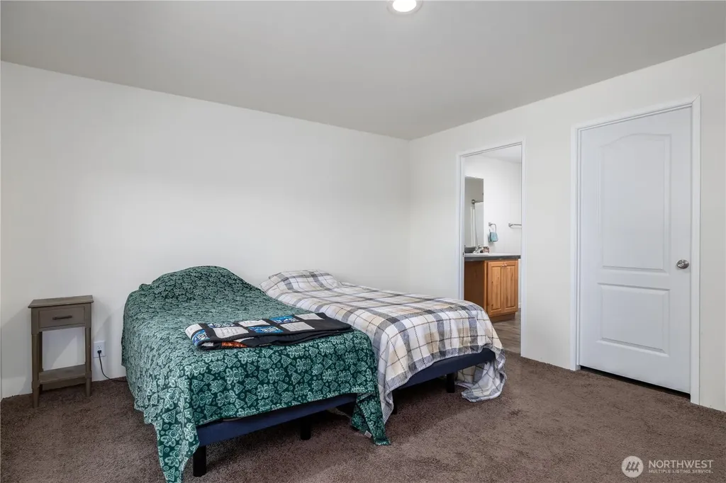 190 Midway Lane E Shelton WA 98584