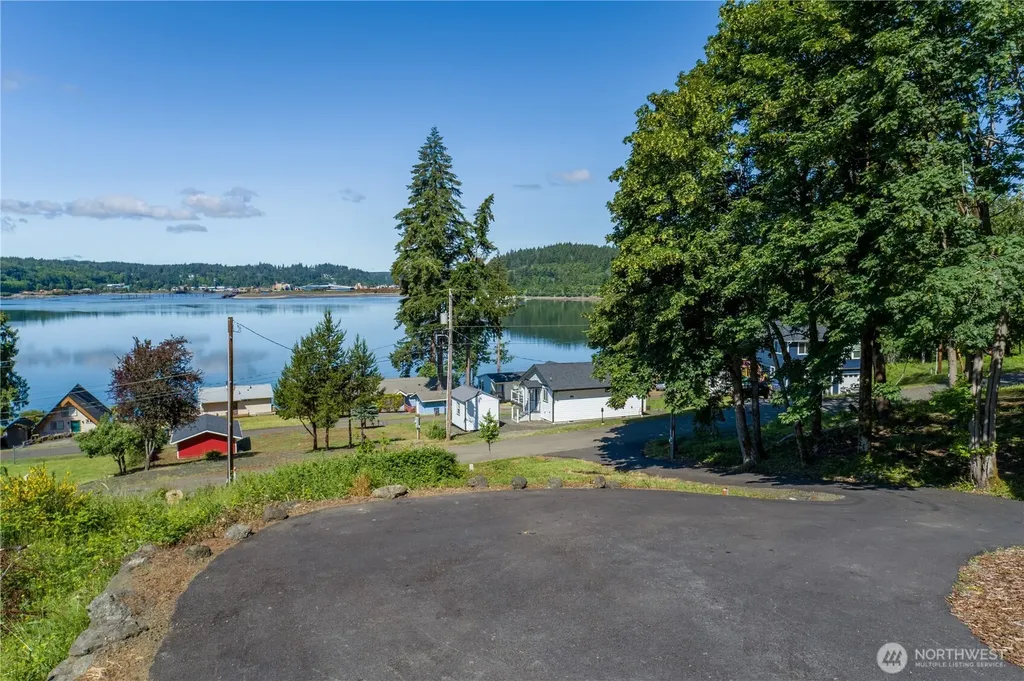 190 Midway Lane E Shelton WA 98584