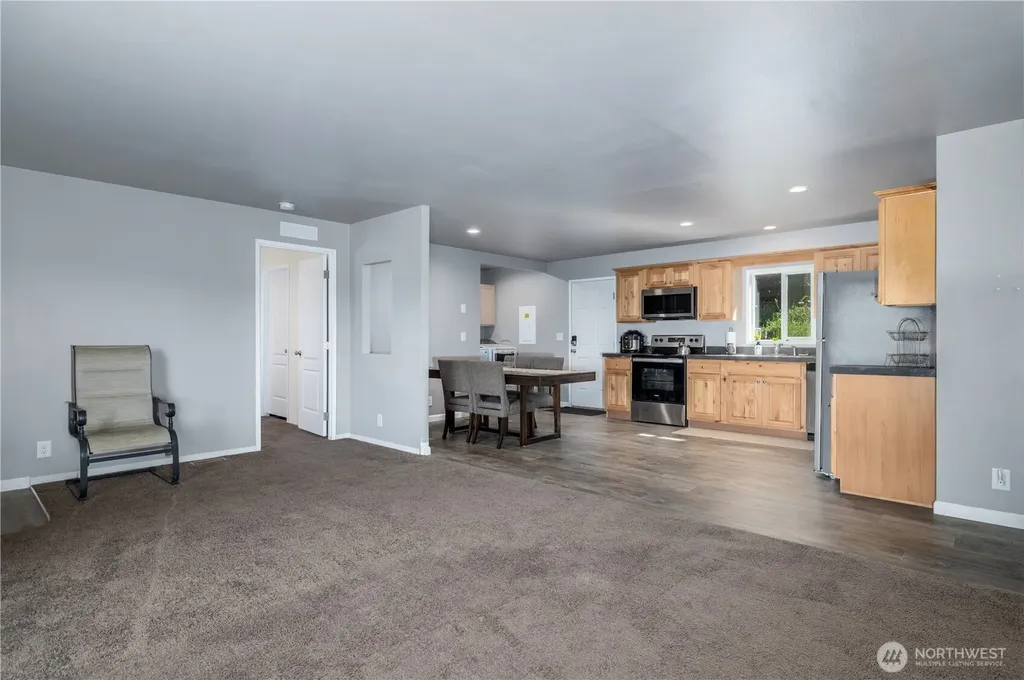 190 Midway Lane E Shelton WA 98584