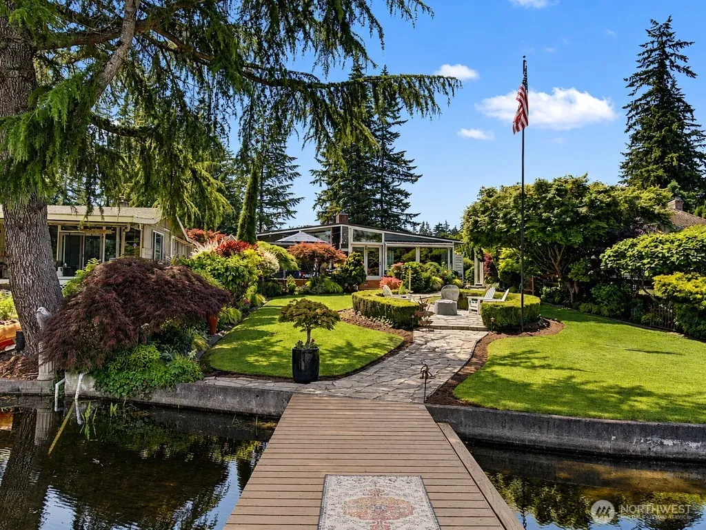 29206 218th Place SE Black Diamond WA 98010