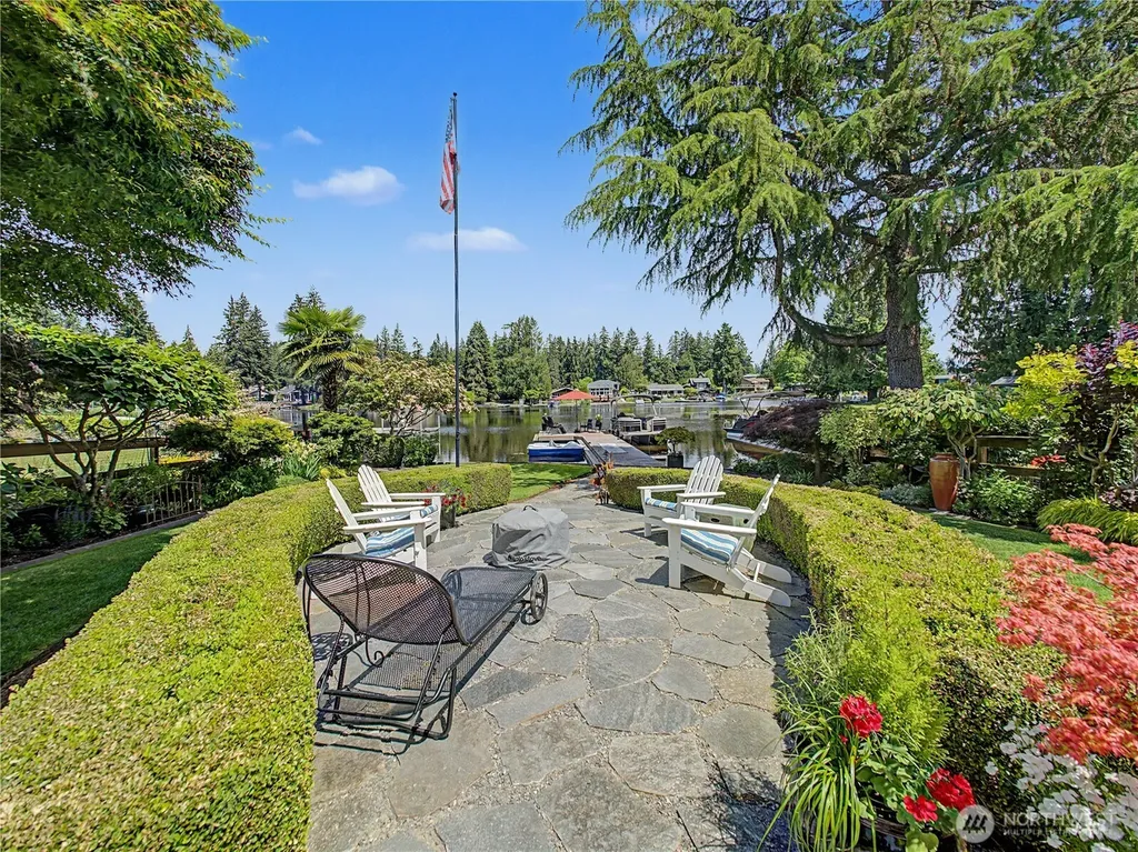 29206 218th Place SE Black Diamond WA 98010