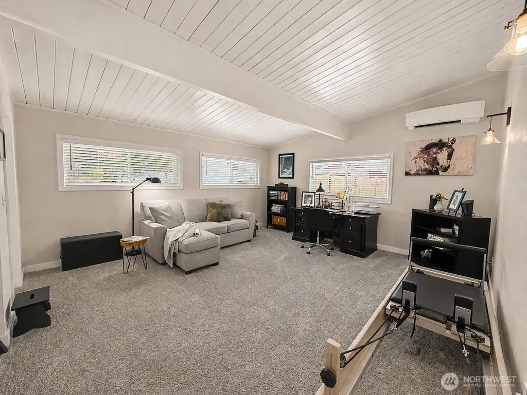 29206 218th Place SE Black Diamond WA 98010
