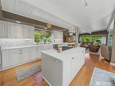 29206 218th Place SE Black Diamond WA 98010