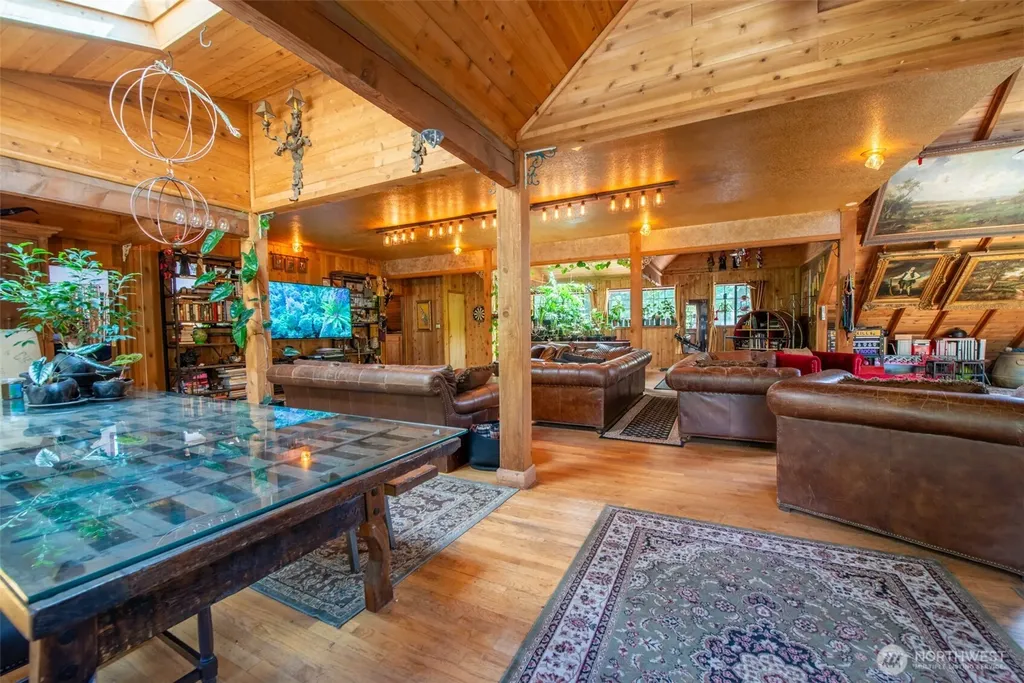 1106 254th Avenue NE Sammamish WA 98074