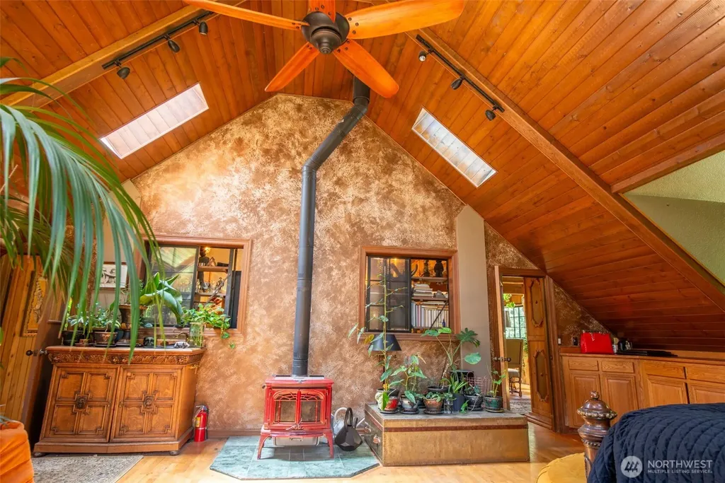 1106 254th Avenue NE Sammamish WA 98074
