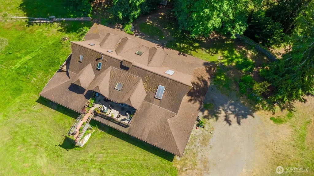 1106 254th Avenue NE Sammamish WA 98074