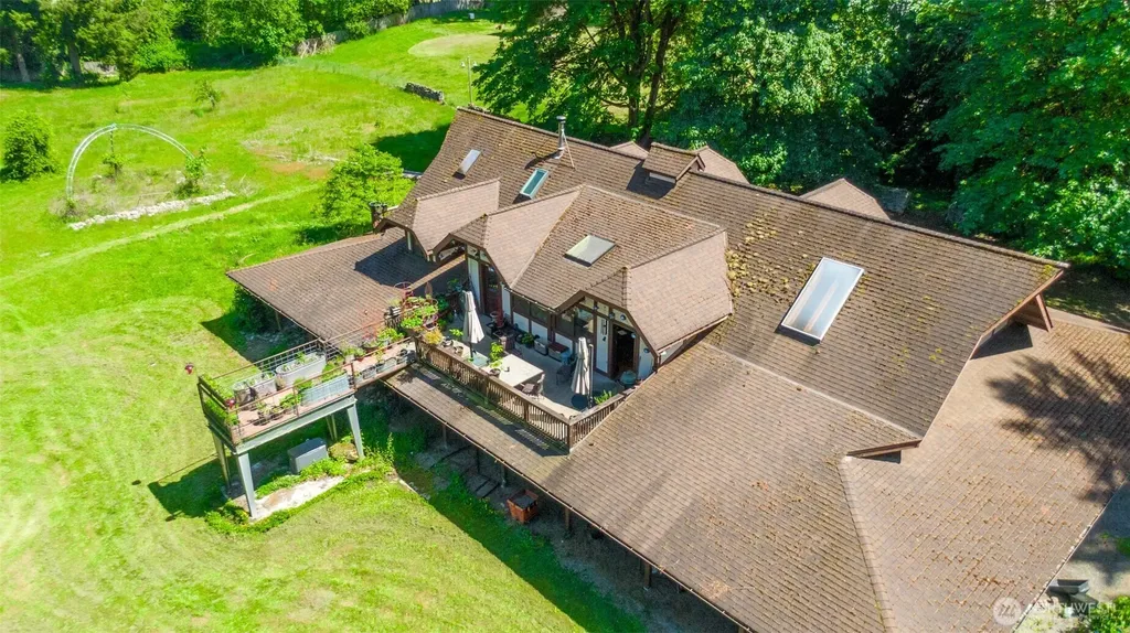 1106 254th Avenue NE Sammamish WA 98074