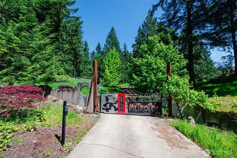 1106 254th Avenue NE Sammamish WA 98074