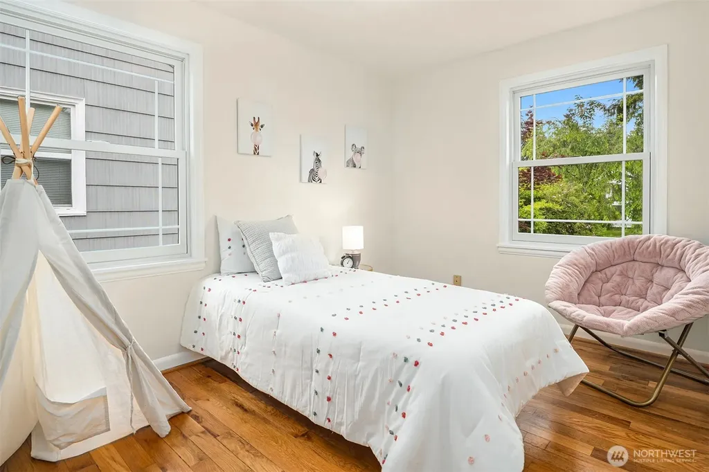 8816 16th Avenue SW Seattle WA 98106