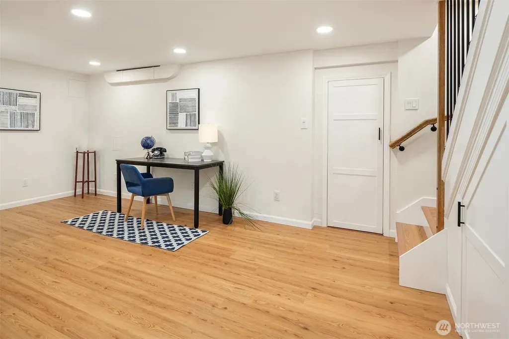 8816 16th Avenue SW Seattle WA 98106