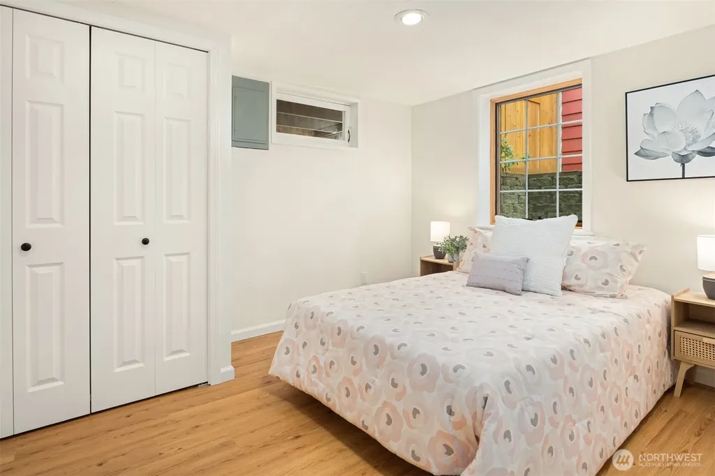 8816 16th Avenue SW Seattle WA 98106