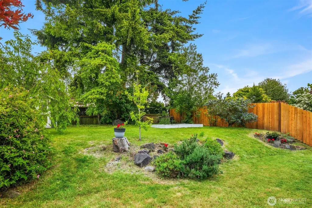 8816 16th Avenue SW Seattle WA 98106