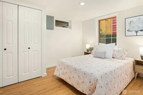 8816 16th Avenue SW Seattle WA 98106