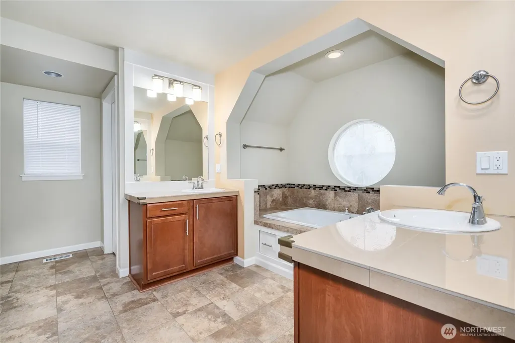 16209 SE 51st Place Bellevue WA 98006