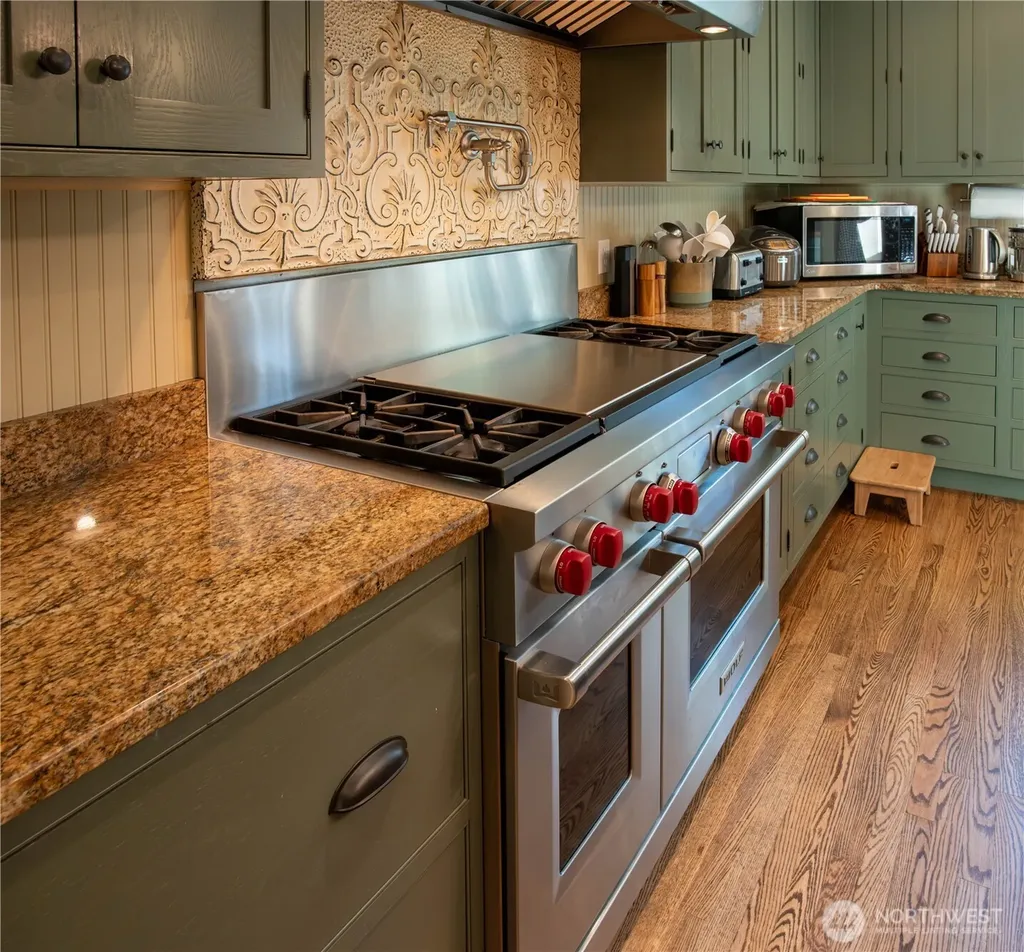 953 Henry Boyd Road Port Angeles WA 98362