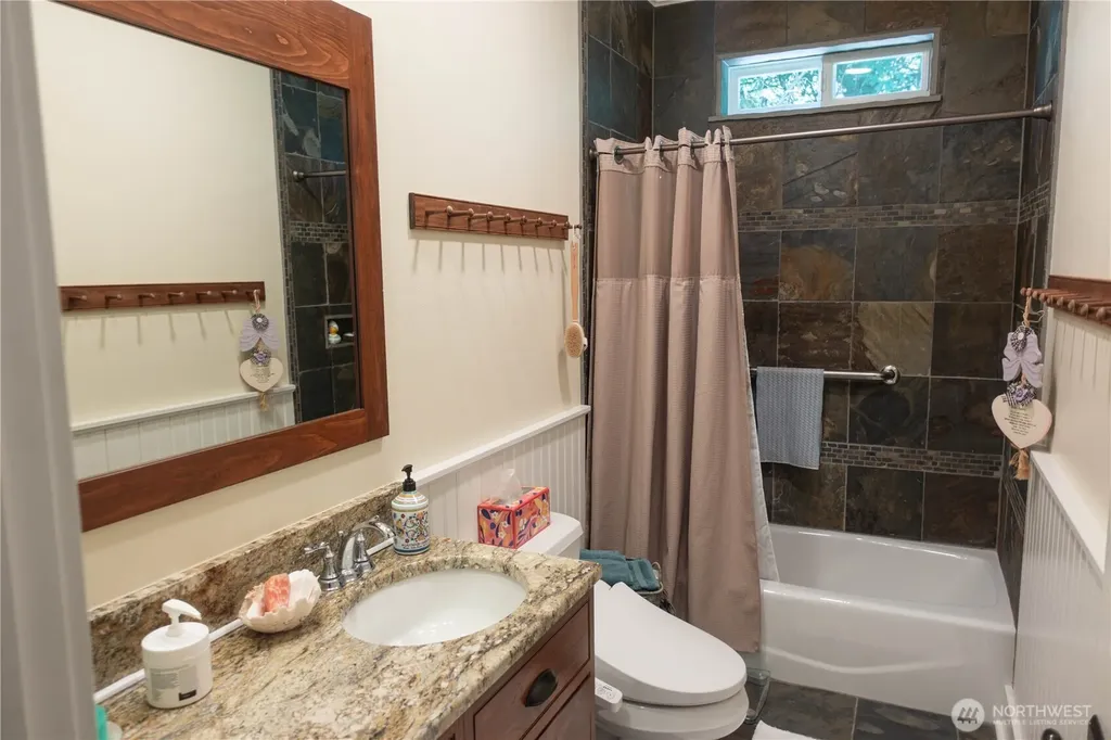 953 Henry Boyd Road Port Angeles WA 98362