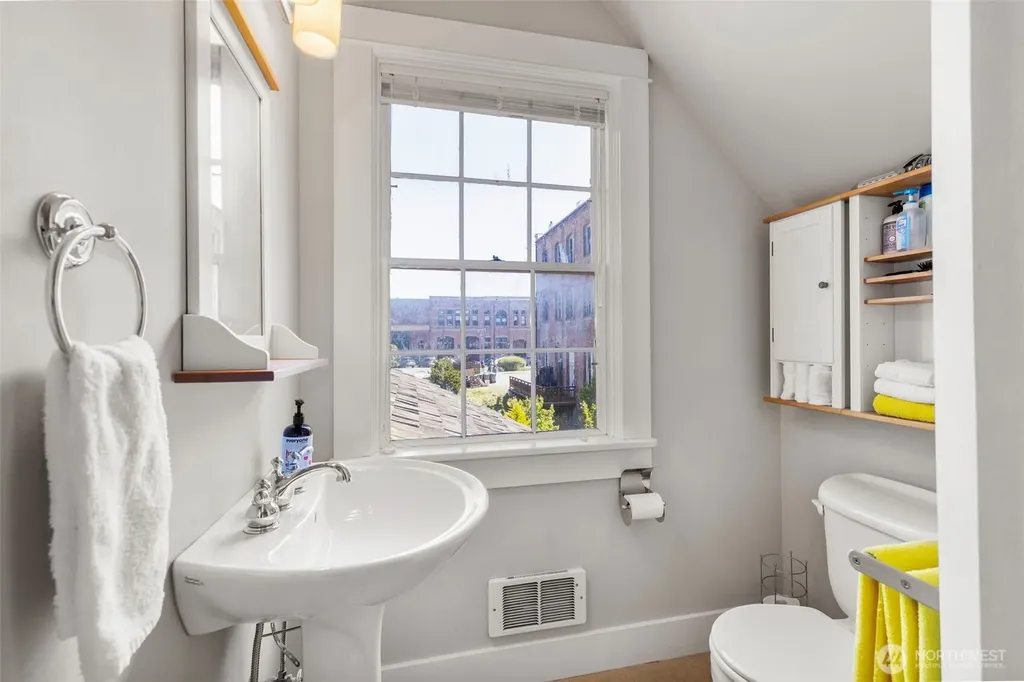 230 Quincy Street Port Townsend WA 98368